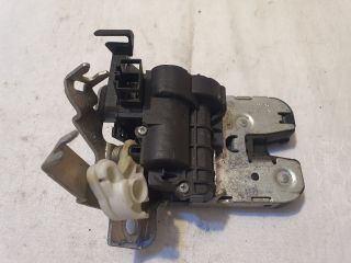 bontott VW PASSAT B8 Csomagtérajtó Zárszerkezet