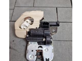 bontott VW PASSAT B8 Csomagtérajtó Zárszerkezet