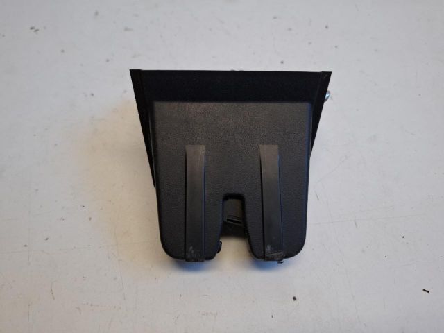 bontott VW PASSAT B8 Csomagtérajtó Zárszerkezet