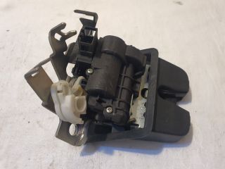 bontott VW PASSAT B8 Csomagtérajtó Zárszerkezet