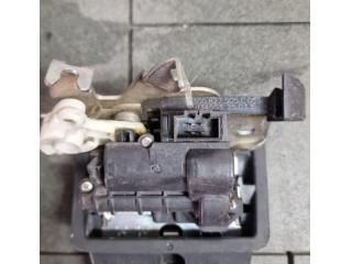 bontott VW PASSAT B8 Csomagtérajtó Zárszerkezet