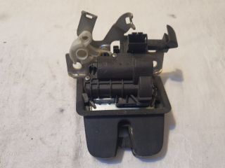 bontott VW PASSAT B8 Csomagtérajtó Zárszerkezet