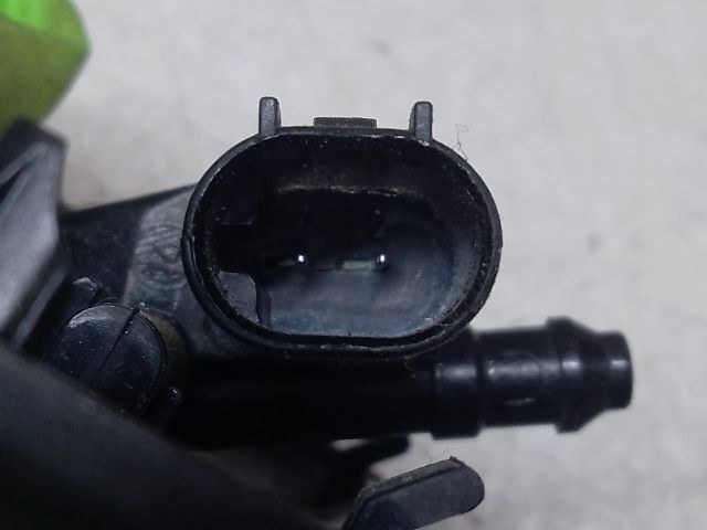 bontott VW PASSAT B8 Első Ablakmosó Fúvóka