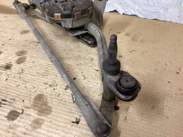 bontott VW PASSAT B8 Első Ablaktörlő Szerkezet Motorral