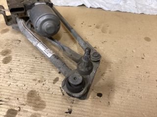 bontott VW PASSAT B8 Első Ablaktörlő Szerkezet Motorral