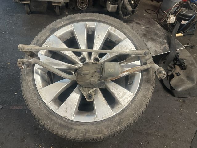 bontott VW PASSAT B8 Első Ablaktörlő Szerkezet Motorral