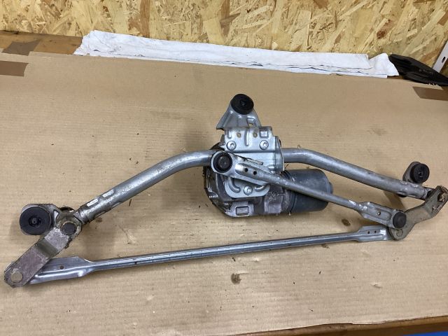 bontott VW PASSAT B8 Első Ablaktörlő Szerkezet Motorral