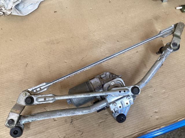 bontott VW PASSAT B8 Első Ablaktörlő Szerkezet Motorral