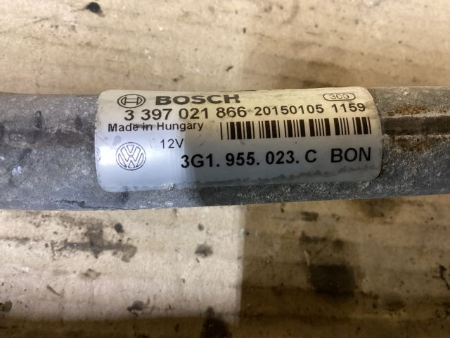 bontott VW PASSAT B8 Első Ablaktörlő Szerkezet Motorral