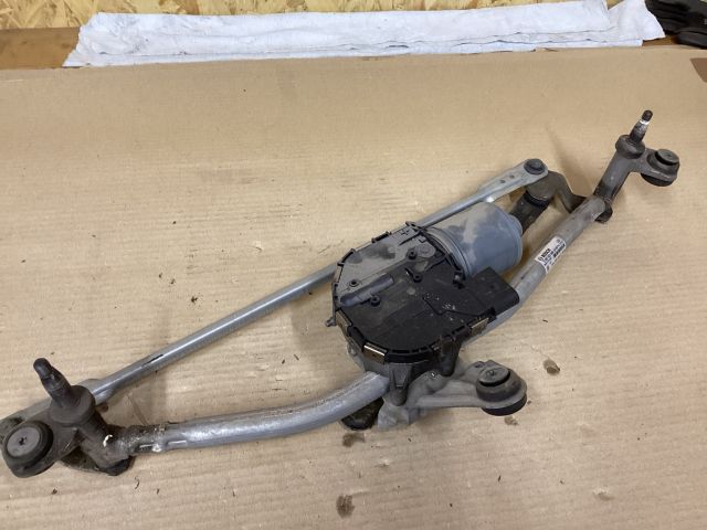 bontott VW PASSAT B8 Első Ablaktörlő Szerkezet Motorral