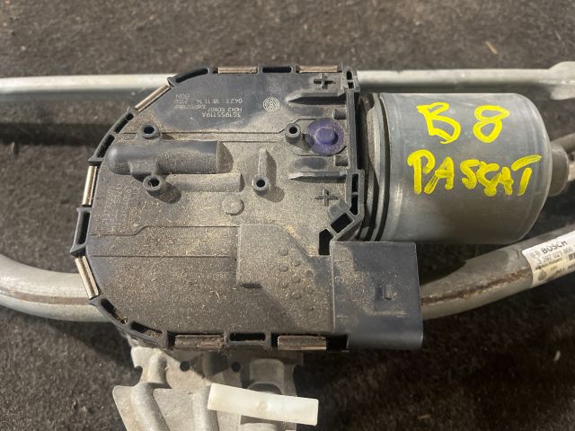 bontott VW PASSAT B8 Első Ablaktörlő Szerkezet Motorral