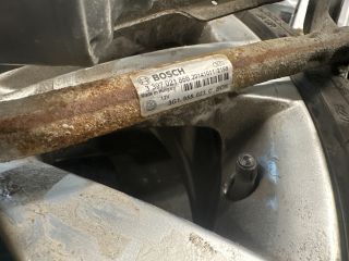 bontott VW PASSAT B8 Első Ablaktörlő Szerkezet Motorral