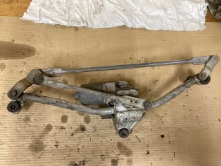 bontott VW PASSAT B8 Első Ablaktörlő Szerkezet Motorral