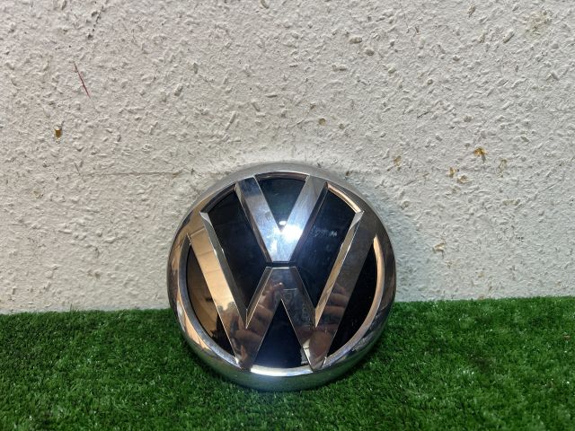 bontott VW PASSAT B8 Első Embléma