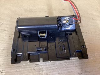 bontott VW PASSAT B8 Első Hamutartó