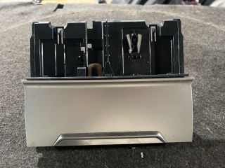 bontott VW PASSAT B8 Első Hamutartó