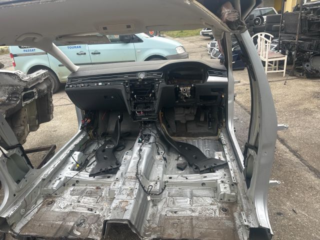 bontott VW PASSAT B8 Első Karosszéria Csomag