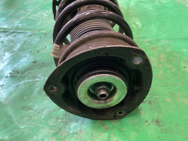 bontott VW PASSAT B8 Első Lengéscsillapító (Pozíciófüggetlen)