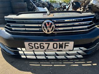 bontott VW PASSAT B8 Első Lökhárító (Részeivel)