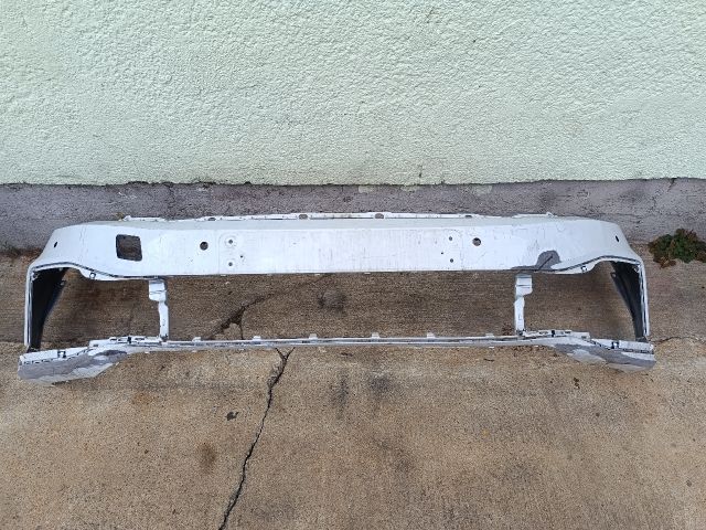 bontott VW PASSAT B8 Első Lökhárító (Részeivel)