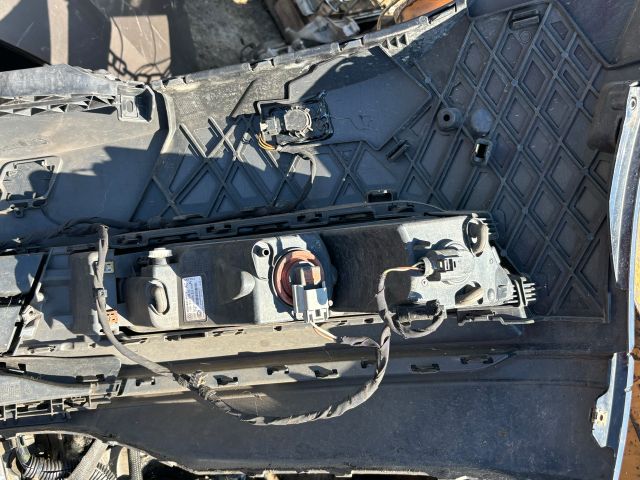 bontott VW PASSAT B8 Első Lökhárító (Részeivel)