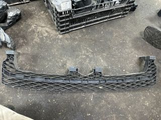 bontott VW PASSAT B8 Első Lökhárító Tartó Felső