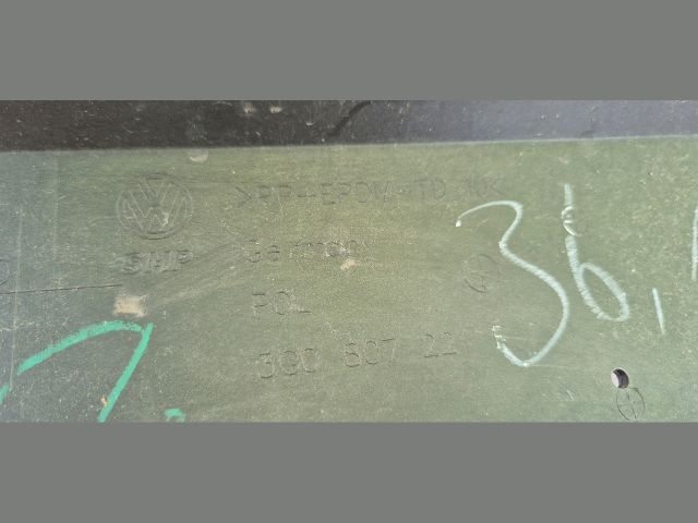 bontott VW PASSAT B8 Első Lökhárító (Üresen)