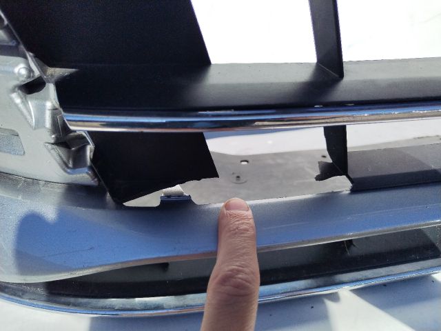 bontott VW PASSAT B8 Első Lökhárító (Üresen)