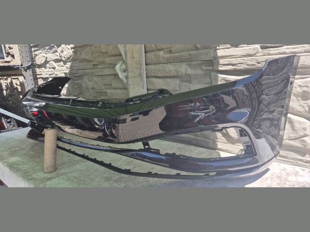 bontott VW PASSAT B8 Első Lökhárító (Üresen)