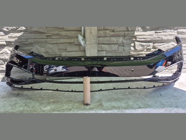 bontott VW PASSAT B8 Első Lökhárító (Üresen)