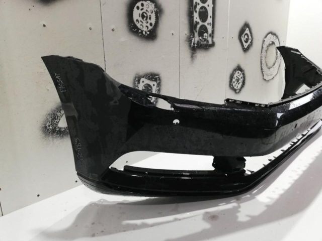 bontott VW PASSAT B8 Első Lökhárító (Üresen)