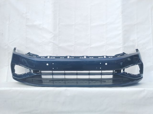 bontott VW PASSAT B8 Első Lökhárító (Üresen)