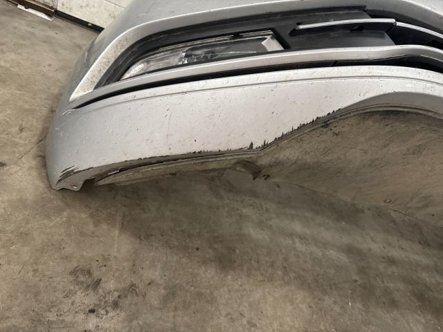 bontott VW PASSAT B8 Első Lökhárító (Üresen)