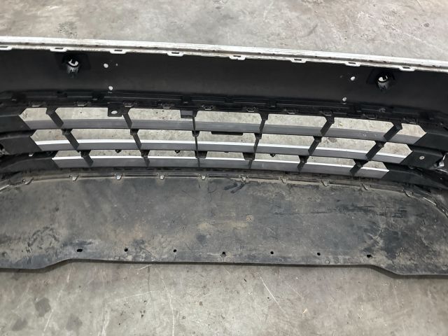 bontott VW PASSAT B8 Első Lökhárító (Üresen)