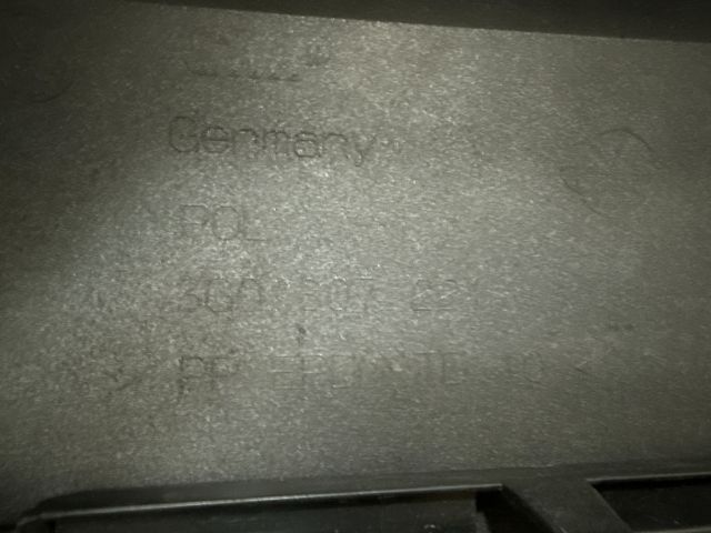 bontott VW PASSAT B8 Első Lökhárító (Üresen)