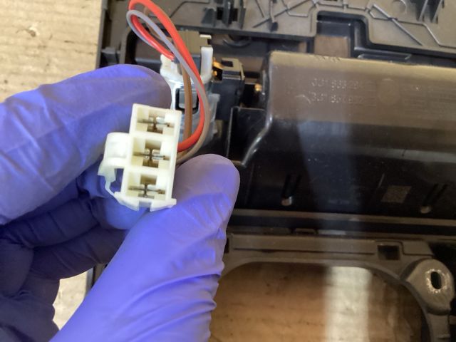 bontott VW PASSAT B8 Első Tároló Rekesz