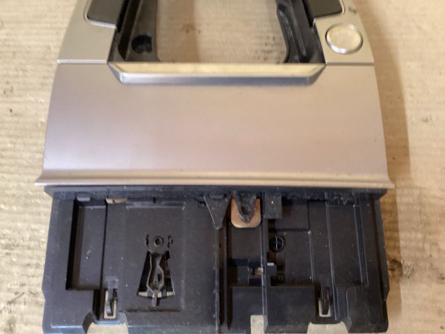 bontott VW PASSAT B8 Első Tároló Rekesz