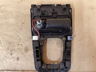 bontott VW PASSAT B8 Első Tároló Rekesz