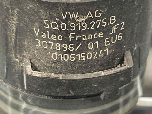 bontott VW PASSAT B8 Első Tolatóradar Fej