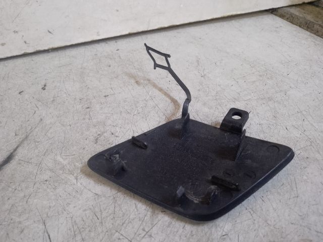 bontott VW PASSAT B8 Első Vonószem Burkolat