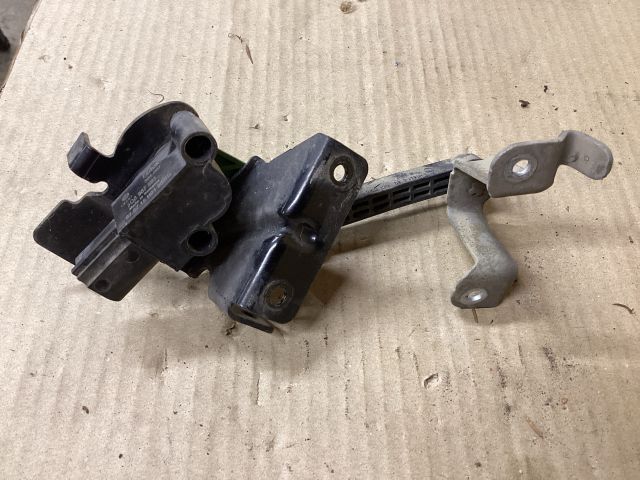 bontott VW PASSAT B8 Első Xenon Szintszabályzó Jeladó