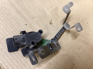 bontott VW PASSAT B8 Első Xenon Szintszabályzó Jeladó