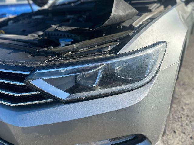 bontott VW PASSAT B8 Fényszóró Pár