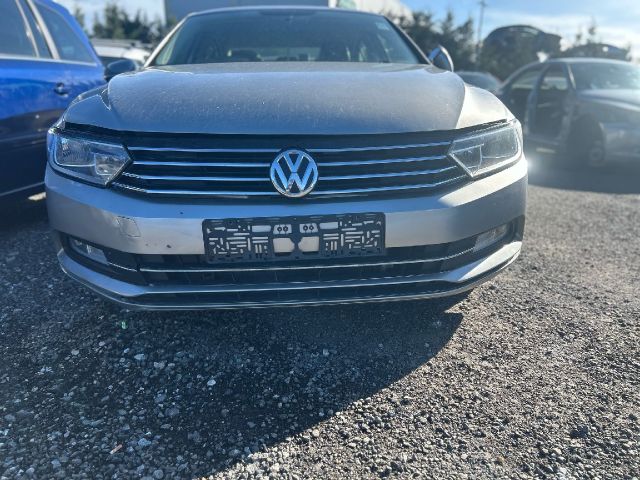 bontott VW PASSAT B8 Fényszóró Pár