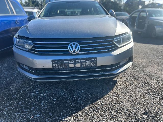 bontott VW PASSAT B8 Fényszóró Pár