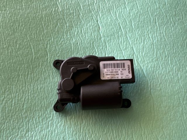 bontott VW PASSAT B8 Fűtés Állító Motor