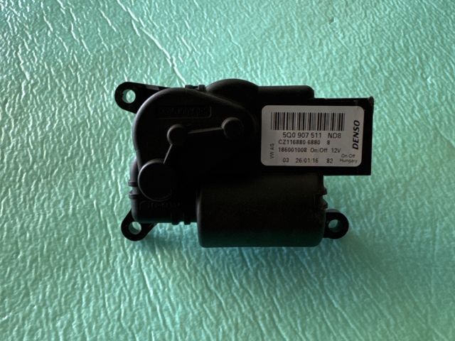 bontott VW PASSAT B8 Fűtés Állító Motor