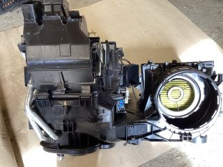 bontott VW PASSAT B8 Fűtés Box