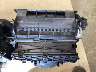 bontott VW PASSAT B8 Fűtés Box