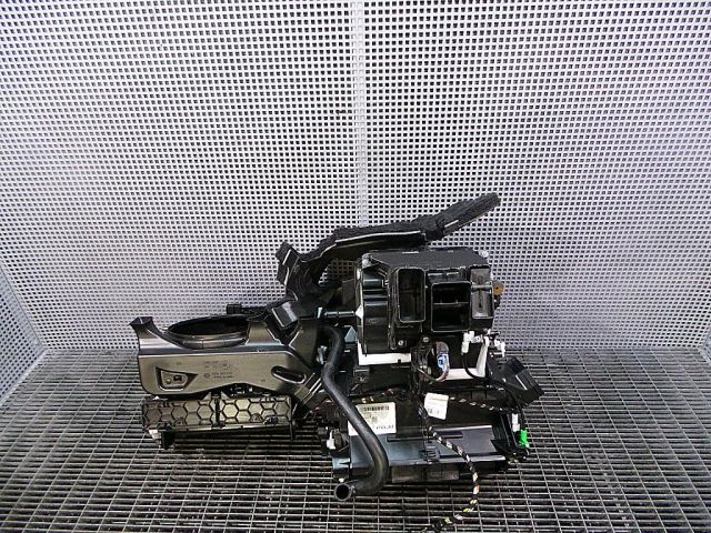 bontott VW PASSAT B8 Fűtés Box